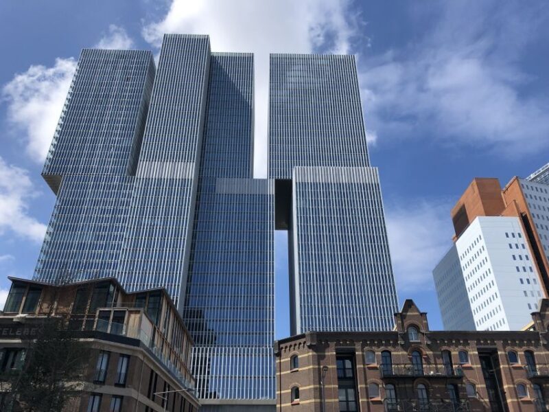 Rotterdam Architecture: Centre and South Bank with watertaxi - Key Points