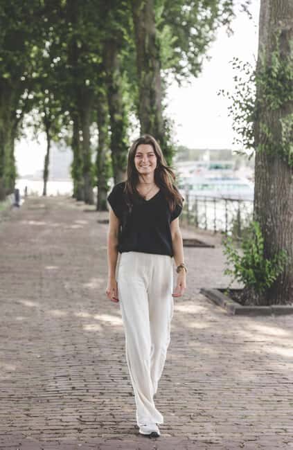 Rotterdam: Private Photoshoot with a Local Photographer - Price and Value