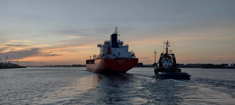 Rotterdam: Summer Evening Cruise with Live Entertainment - The Experience: What You Can Expect on the Rotterdam Summer Evening Cruise