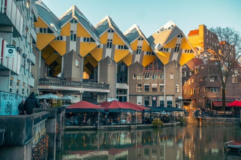 Rotterdam Walk: Highlights, Gems, Architecture & History WW2 - A Deep Dive into the Rotterdam Walk Experience
