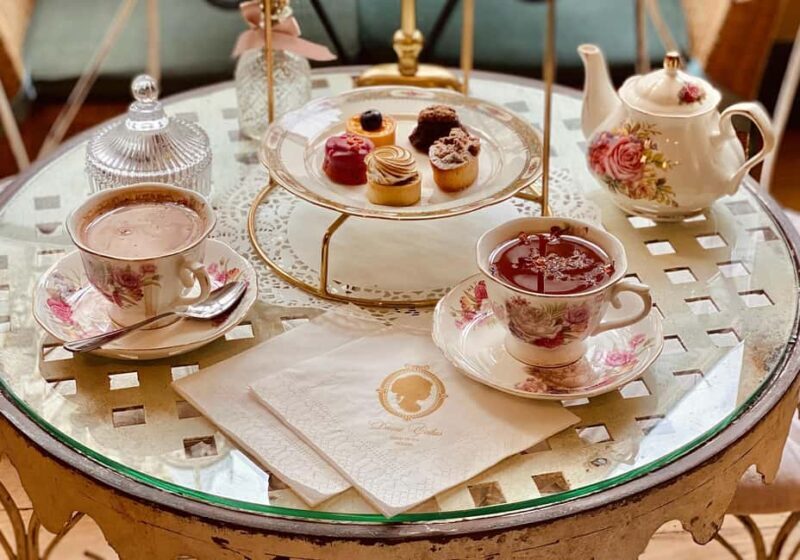 Rouen: French-style tea time at Dame Cakes - Key Points