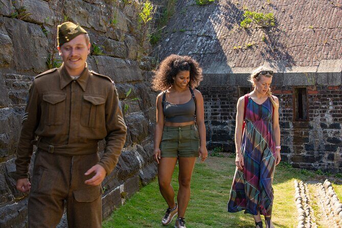 Round Trip Ferry Tour to Georges Island - The Sum Up