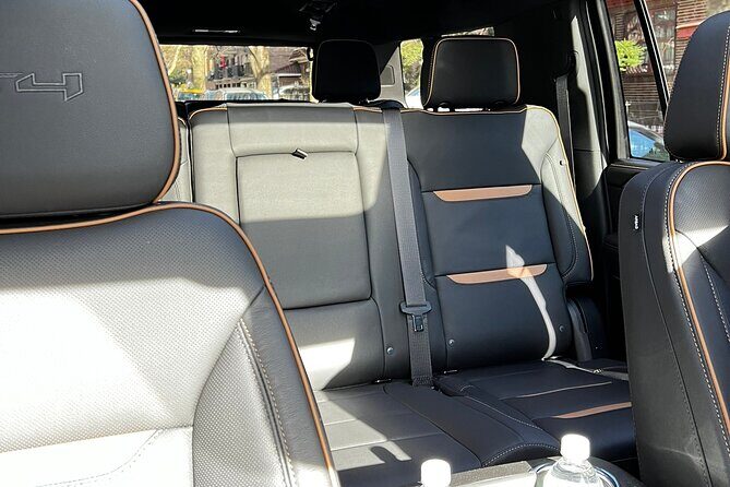 Round Trip Luxury VIP Car Service JFK, LGA, EWR All fees included - Key Points