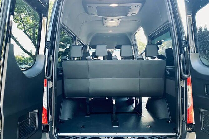 Round-Trip Private Transfer Oslo Airport OSL to Oslo City by Minibus - FAQ