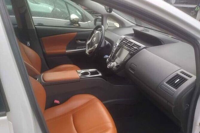 Round-trip private transport Paris Charles de Gaulle airport - Key Points