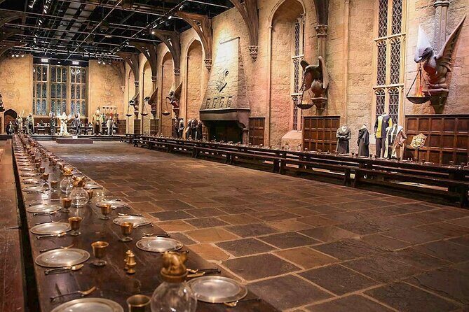 Round Trip to Warner Bros Studio: Experience the Wizarding World - What You Can Expect from This Warner Bros. Studio Tour