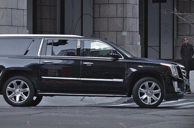 Roundtrip Private Shopping Transfer to Woodbury or Jersey Gardens - The Pickup Experience and Initial Comfort