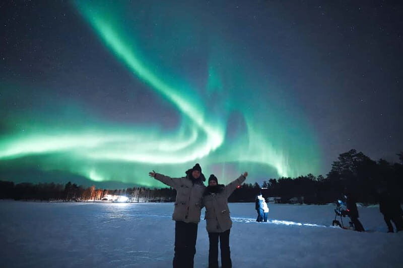 Rovaniemi: Northern Lights Family Tour with Photographer - Key Points: