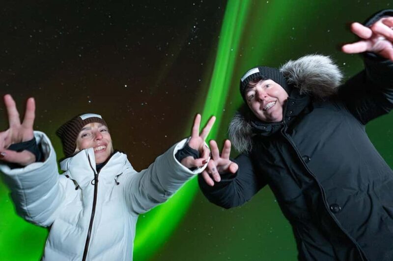 Rovaniemi: Northern Lights Hunting with Photo & Video - Transportation, Timing, and Group Size