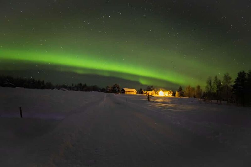 Rovaniemi: Northern Lights Tour with Chinese Guide - Key Points