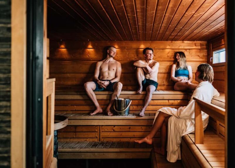 Rovaniemi: Overnight SnowHotel Adventure - An In-Depth Look at the SnowHotel Overnight Experience