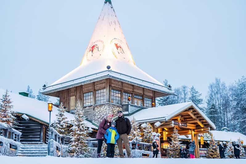 Rovaniemi: Private Pro Photoshoot in Santa Claus Village - Key Points
