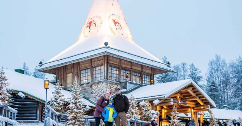 Rovaniemi: Private Pro Photoshoot in Santa Claus Village - What to Expect from This Tour