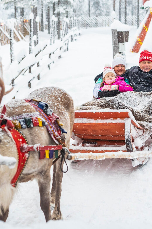 Rovaniemi: Private Pro Photoshoot in Santa Claus Village - Whats Included & Whats Not