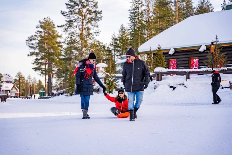 Rovaniemi: Private Pro Photoshoot in Santa Claus Village - What Travelers Say