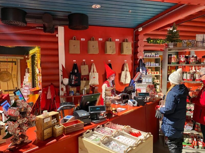 Rovaniemi: Santa Claus Village Tour Huskies & Reindeer ride - FAQ