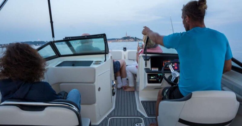 Rovinj: Sunrise Dolphins & Fishermen at Work Speedboat Tour - Key Points