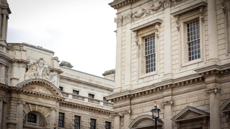 Royal London: from Saxons to Tudors & Stuarts Walking Tour - FAQ