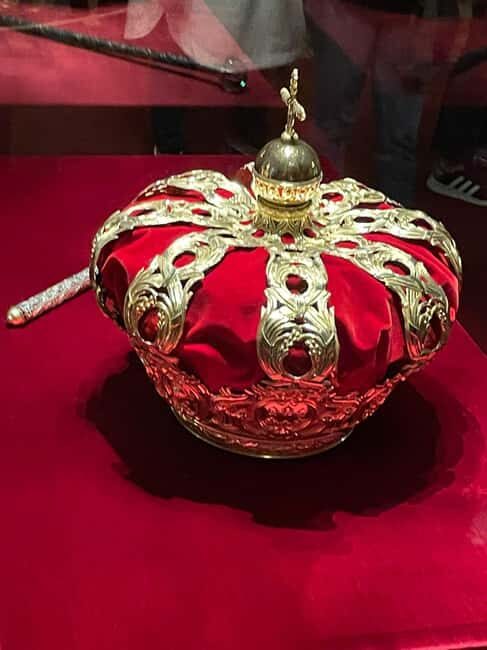Royal Palace Guided Tour and royal collections gallery - FAQ