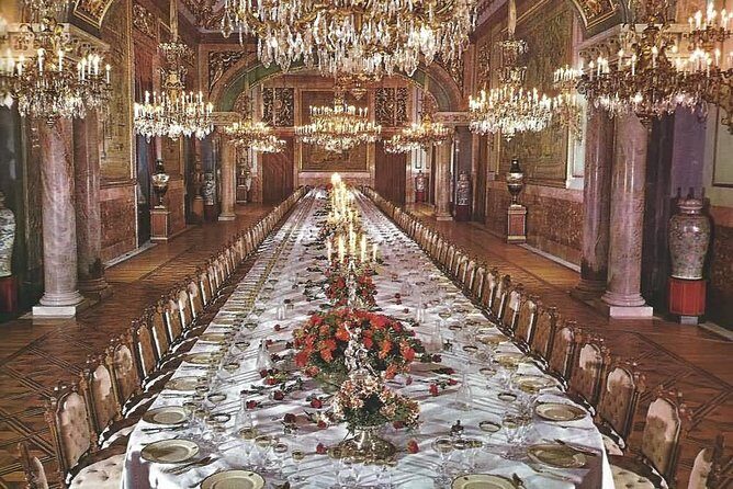 Royal Palace & Old City Madrid Guided Tour Semi-Private 8ppl Max - Who Will Love This Tour?