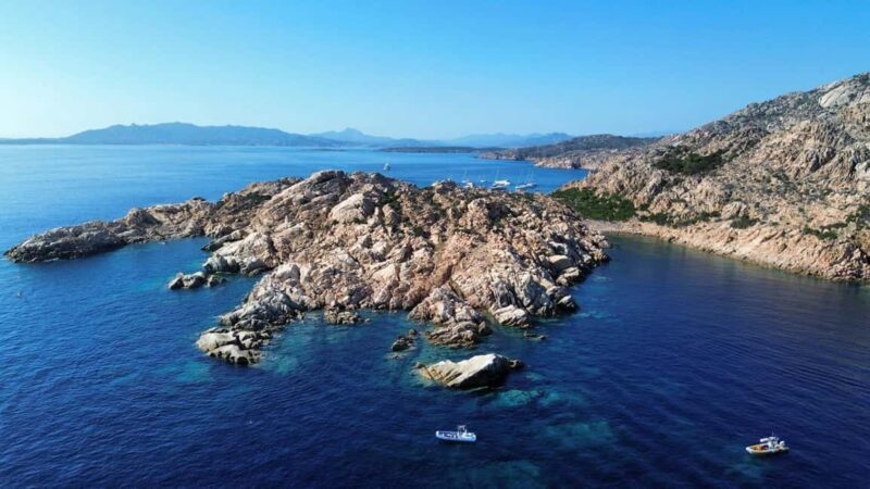 Rubber dinghy tour and snorkeling at Spargi Island - The Itinerary in Detail