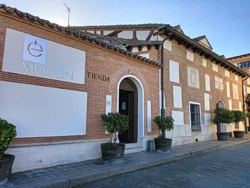 Rueda, Valladolid: Visit Bodegas Mocén for art, history, culture, and wine - Art and Literature: An Unexpected Bonus