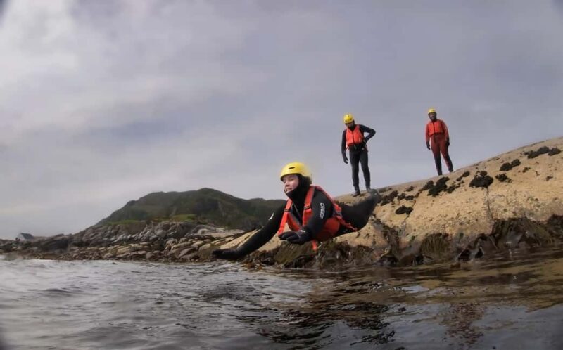 Runde: Coasteering Adventure with Guide and Gear - Key Points