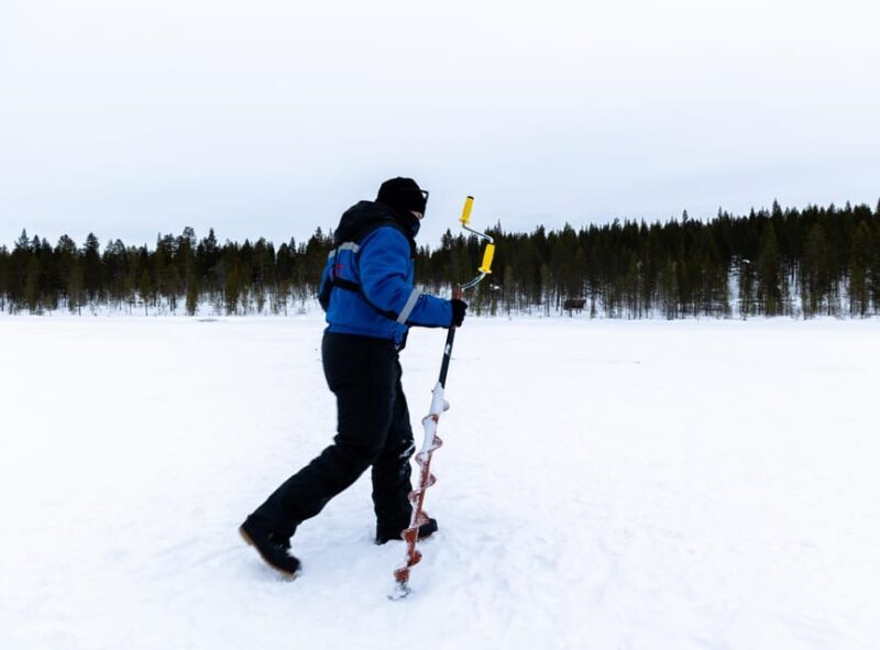 Saariselkä: Ice Fishing Safari by Snowmobile - The Experience in Detail