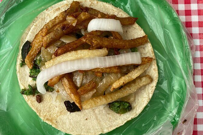 Sabores Bravos de Tepito eats the best food in the neighborhood - What to Expect from the Tour