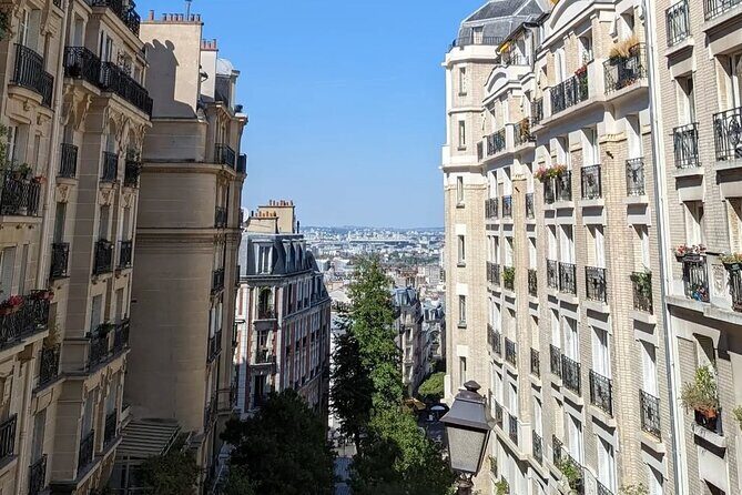 Sacré-Cur Basilica with Montmartre Walking Tour - Key Points