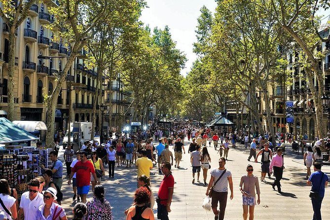 Sagrada Familia & Barcelona Small Group Tour with Hotel Pick-up - FAQs