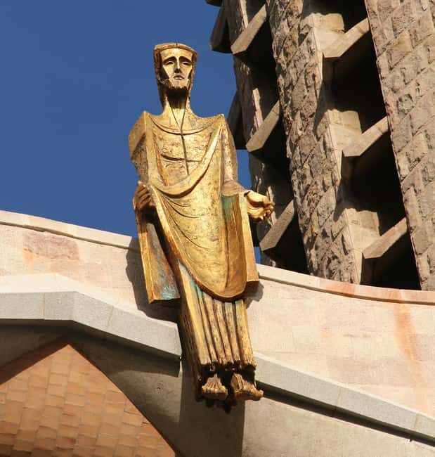 Sagrada Familia Exterior: The Secrets of the Facades - A Deep Dive into the Sagrada Familia Exterior Tour