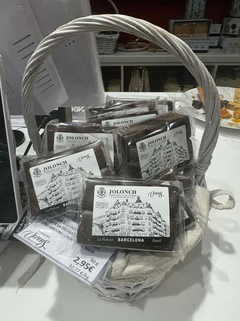 Sagrada Família & More: Barcelona Tour + Candy Tasting - The Experience and Who Would Love It