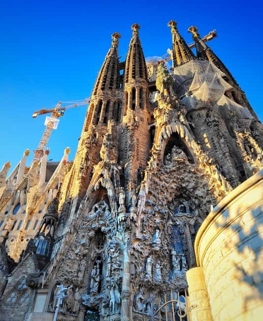 Sagrada Familia Private Tour with Entry Ticket in English - Why Choose This Tour?