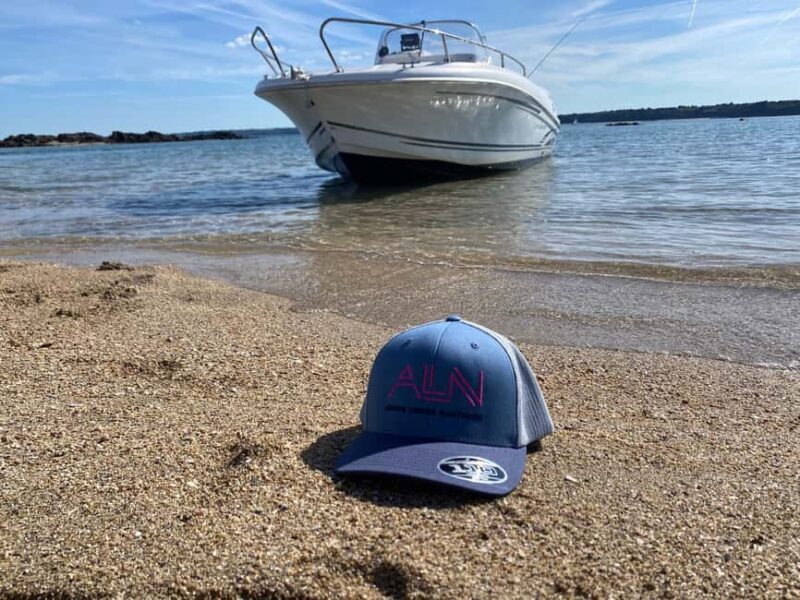 Sail to the heart of the bay. - Key Points