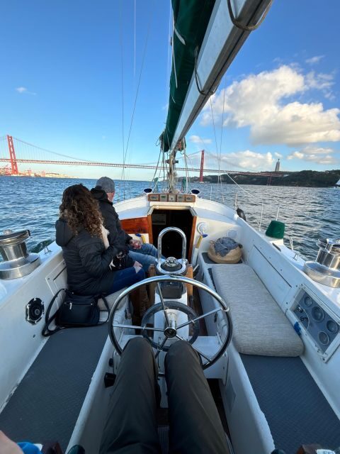 Sailing Boat Tour - Lisbon - FAQs