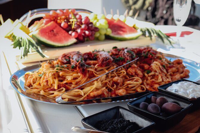 Sailing Cruise to Dia Island with Meal and Water Activities - A Deep Dive into the Cruise Experience