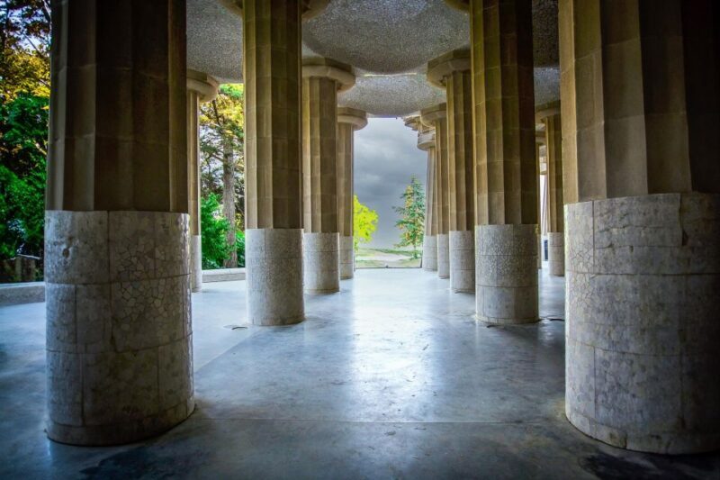 Sailing Experience, Sagrada Familia & Park Guell - Key Points