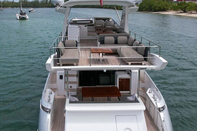 Sailing into the sunset on a personalized luxury Yacht Charter - The Experience of Sailing into the Sunset on a Luxury Yacht