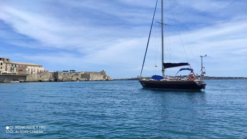 Sailing tour and guided snorkeling a Siracusa - Key Points