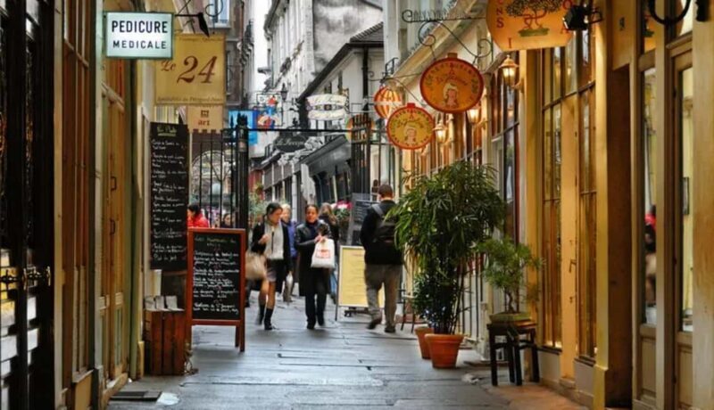 Saint-Germain Chocolate, Pastries, and Macaron Private Tour - The Chocolate and Pastry Stops