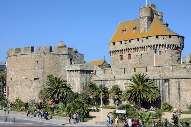 Saint-Malo: 2-Hour Private Walking Tour & Commentary - Exploring Saint-Malo with a Private Guide