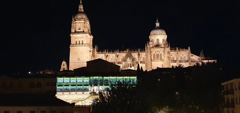 Salamanca: Legends and Stories Private Night Walking Tour - The Breakdown of the Itinerary