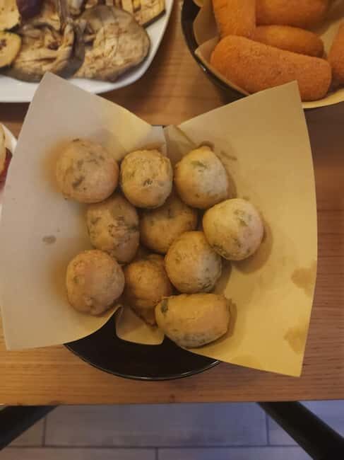 Salento Tasting: Local Bites, Wine & Traditional Flavors - The Interactive Bruschetta Making