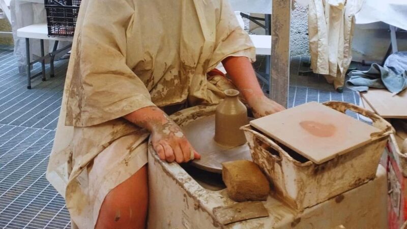 Salerno: potter's wheel workshop in Vietri sul Mare - Key Points