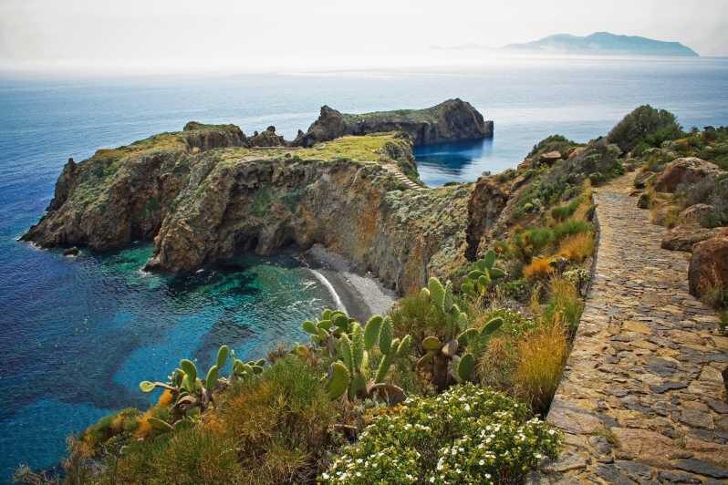 Salina Panarea Stromboli by night - Transportation and Logistics