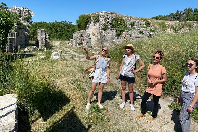 Salona & Amphitheater - Private guided tour - Admission incl. - Price and Value