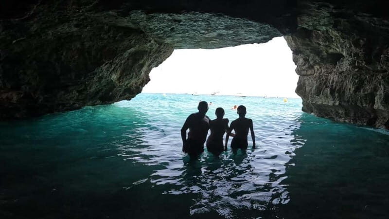 Salou: Boat ride and visit to the sea wolf cave. - What you should know before booking