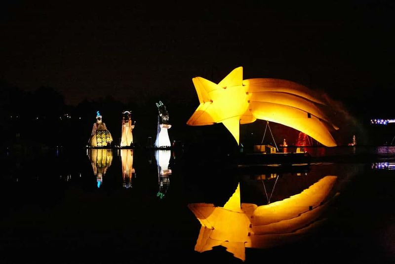 Salou: PortAventura and Ferrari Land 1, 2, or 3-Day Ticket - App tips and line strategy: how to actually make a long day feel shorter