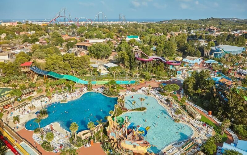 Salou: PortAventura Caribe Aquatic Park 1-Day Ticket - The Crowds and Queues